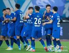 南宫app下载 -风云突变武汉三镇国际比赛日完成体检;全明星赛版图或变;话题不断;心理建设被强调(武汉三镇俱乐部官网首页网站)