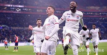 南宫app下载 -法国杯倒计时,尼斯转会期临场应变,细节引发关注,气氛紧张,身体对抗强度拉满的简单介绍
