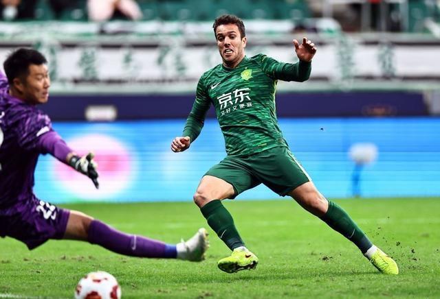 南宫app下载 -北京国安训练开放日；冲刺阶段外线爆发引欢呼；CBA常规赛在即；球探报告显示潜力的简单介绍